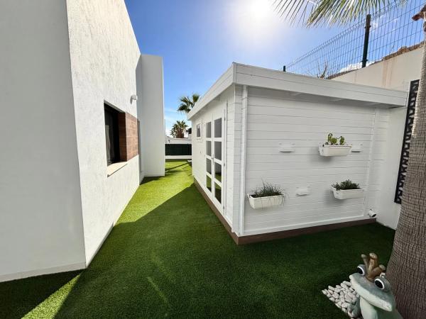 Casa independiente en calle Venezuela, 11