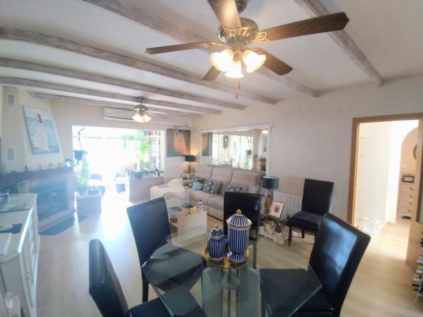 Chalet adosado en calle Serra del Cabeçó d'Or