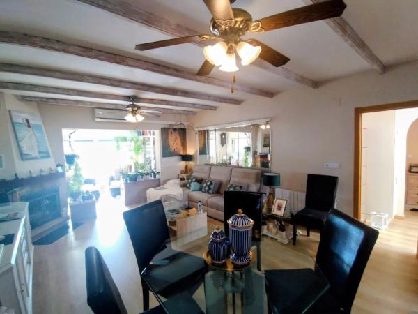 Chalet adosado en calle Serra del Cabeçó d'Or