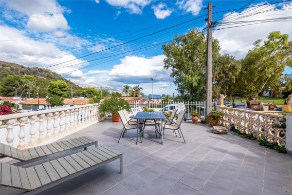 Chalet adosado en calle Serra de l'Almedia