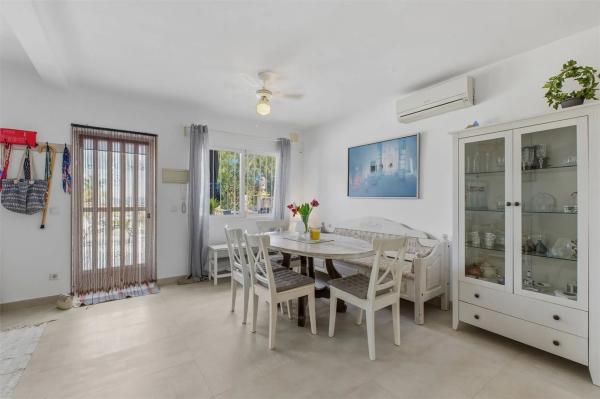 Chalet adosado en calle Serra de l'Almedia