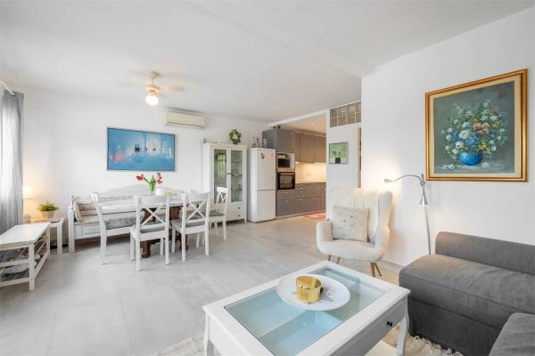 Chalet adosado en calle Serra de l'Almedia