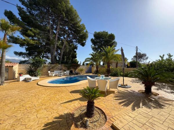 Casa independiente en calle Oroval s/n