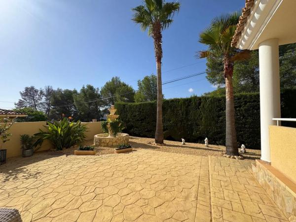 Casa independiente en calle Oroval s/n