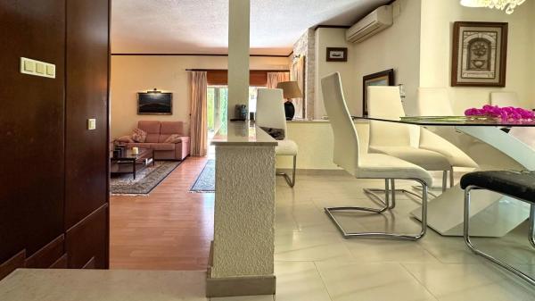 Casa independiente en Urbanizacion Coblanca