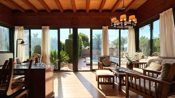 Casa independiente en Urbanizacion Coblanca