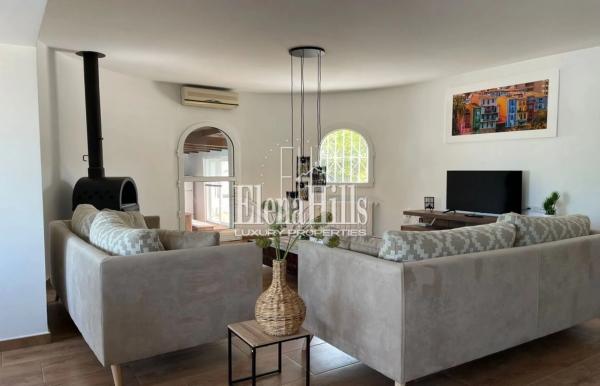 Casa independiente en calle Roma