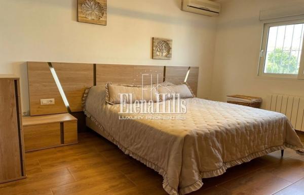 Casa independiente en calle Roma