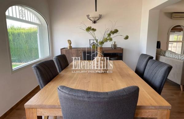 Casa independiente en calle Roma