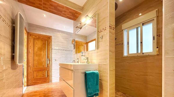 Casa independiente en calle El Salvador