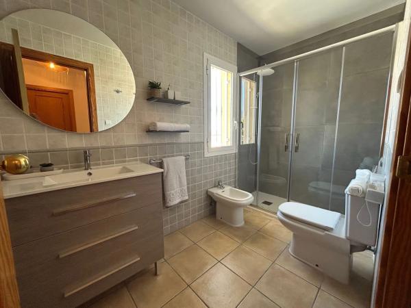 Chalet adosado en calle Murillo, 23