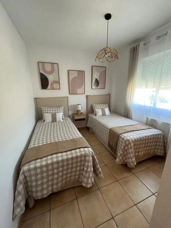 Chalet adosado en calle Murillo, 23