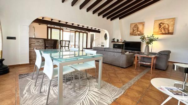 Casa independiente en calle Pagell