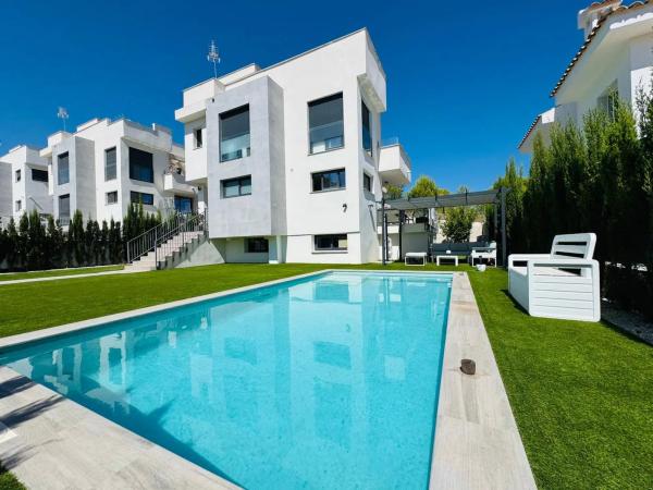 Casa independiente en calle Serra del Cabeçó d'Or s/n