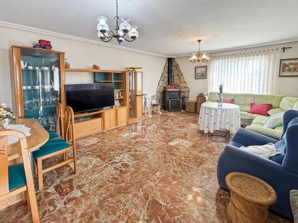 Casa independiente en calle Matisse, 64