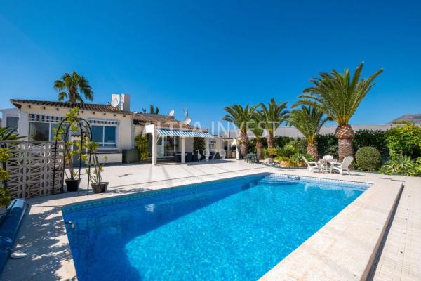 Casa independiente en calle Miramar, 59