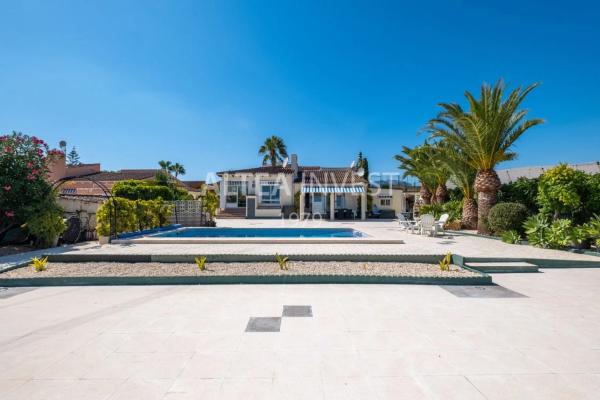 Casa independiente en calle Miramar, 59