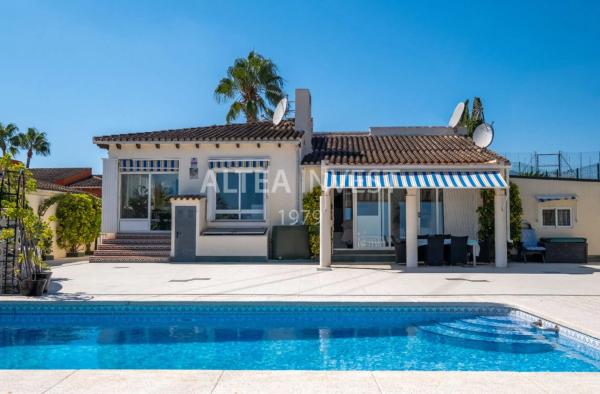 Casa independiente en calle Miramar, 59