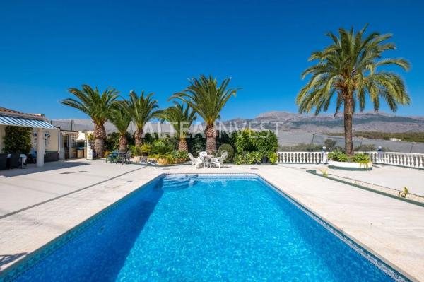 Casa independiente en calle Miramar, 59