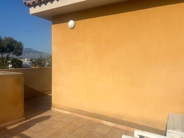 Casa independiente en calle Ametllers