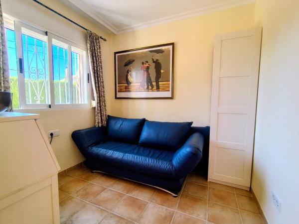 Chalet pareado en calle Acacies