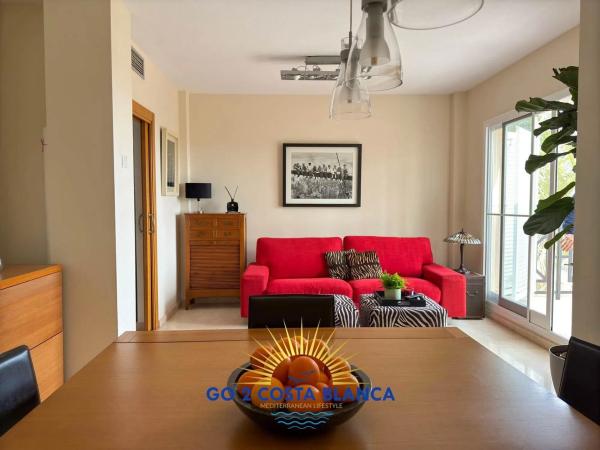 Casa independiente en calle Serra de Mariola