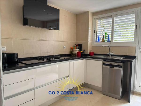 Casa independiente en calle Serra de Mariola