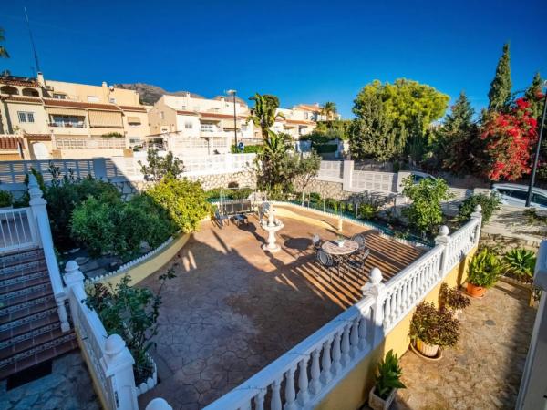 Casa independiente en avenida de Coloma