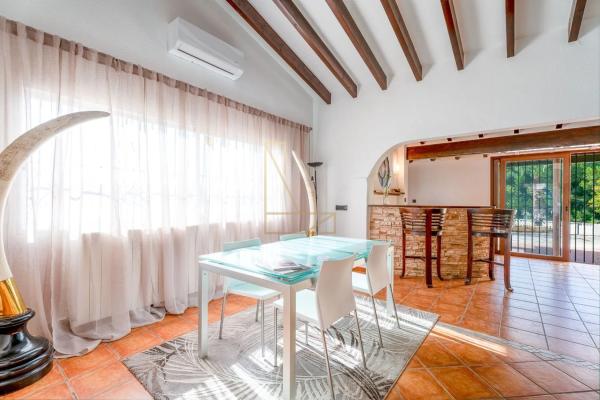 Casa independiente en carretera Castanyers