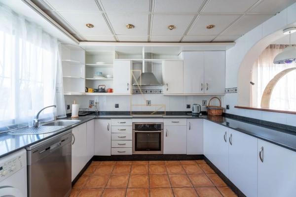 Casa independiente en carretera Castanyers