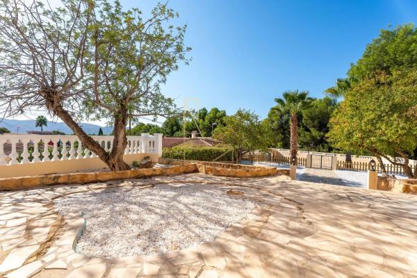 Casa independiente en carretera Castanyers