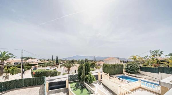 Casa independiente en calle Tossalet