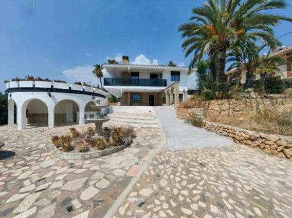 Casa independiente en calle Carrascar de Parcent