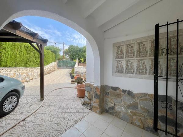 Chalet pareado en calle Bruselas, 58