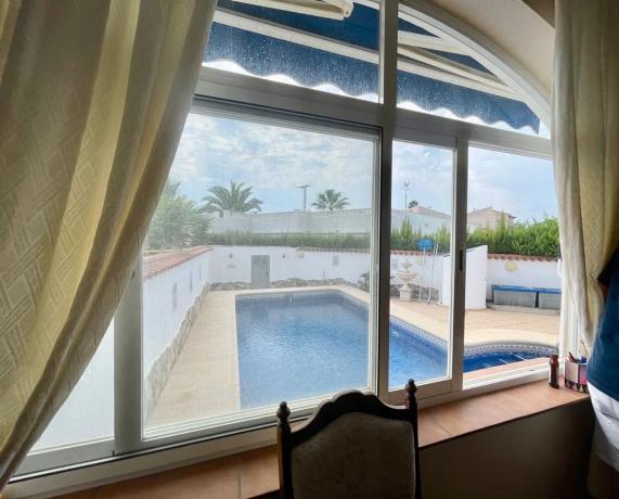 Chalet pareado en calle Bruselas, 58