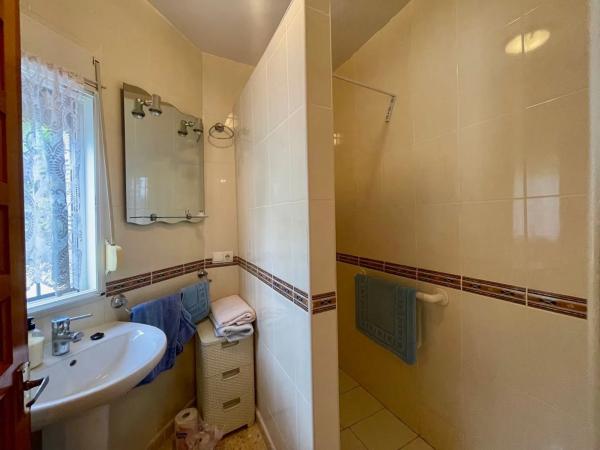 Chalet pareado en calle Bruselas, 58