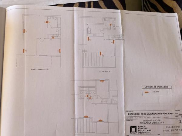 Chalet pareado en calle Serra de Mariola