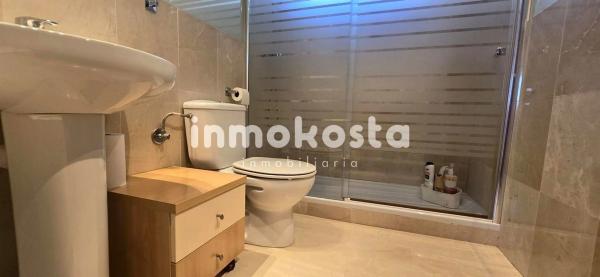 Casa independiente en calle Serra de Mariola