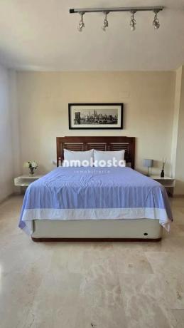 Casa independiente en calle Serra de Mariola