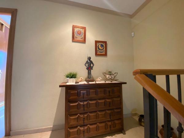 Chalet adosado en calle la Fonteta