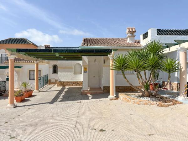 Chalet adosado en calle Mautx