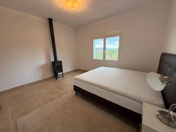 Casa independiente en calle Oslo, 3