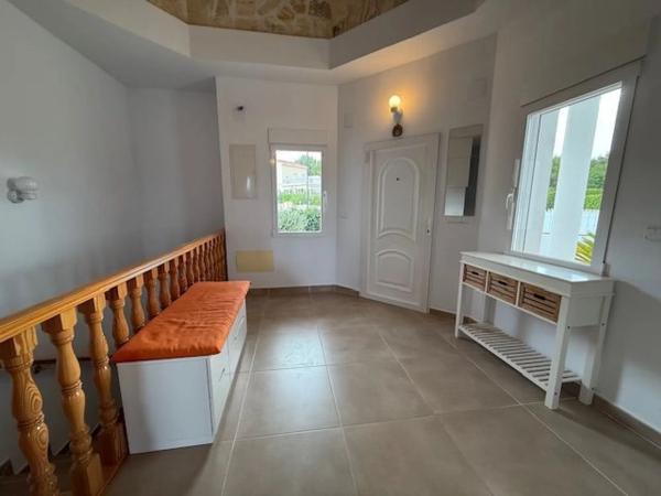 Casa independiente en calle Oslo, 3