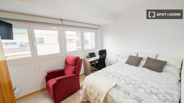 Habitación en piso compartido en Alicante (Alacant)
