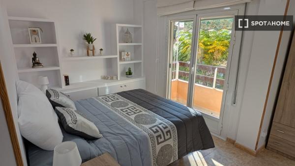 Habitación en piso compartido en Alicante (Alacant)