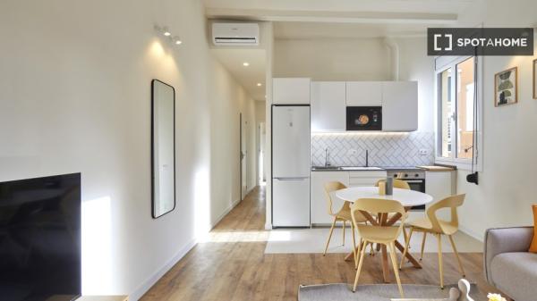 Piso de 2 habitaciones en alquiler en El Raval, Barcelona.