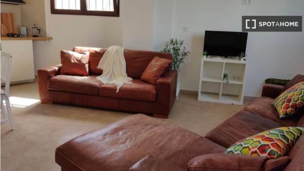 Piso de 2 habitaciones en alquiler en La Punta, Valencia