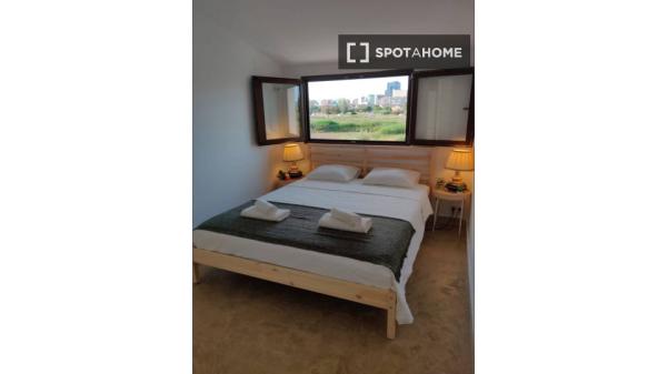 Apartamento de 2 habitaciones en alquiler en La Punta, Valencia