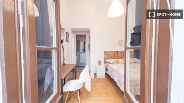 Chambre en colocation à louer à El Gòtic, Barcelone