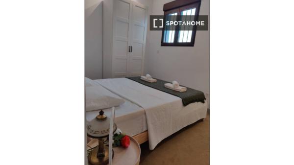 Apartamento de 2 habitaciones en alquiler en La Punta, Valencia